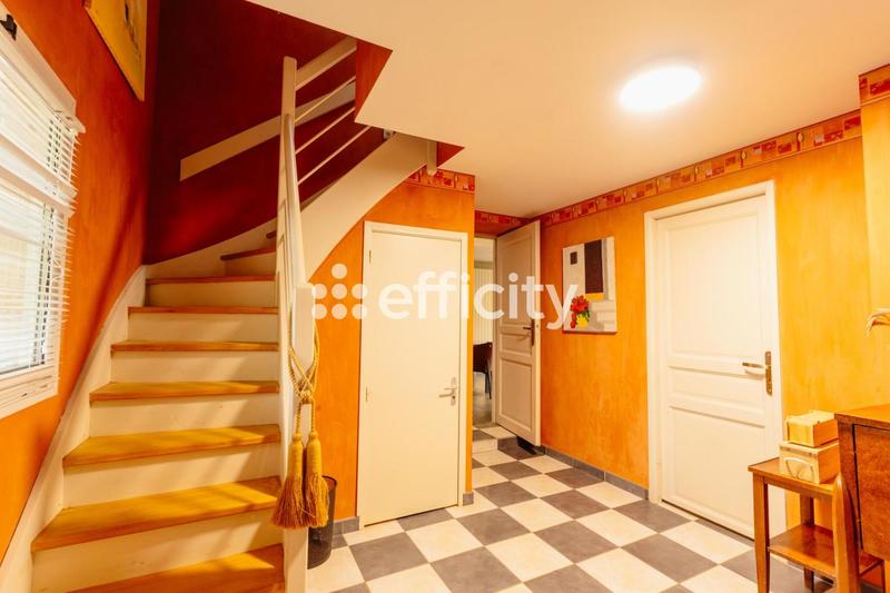 Maison - 344 m² - 7 pièces