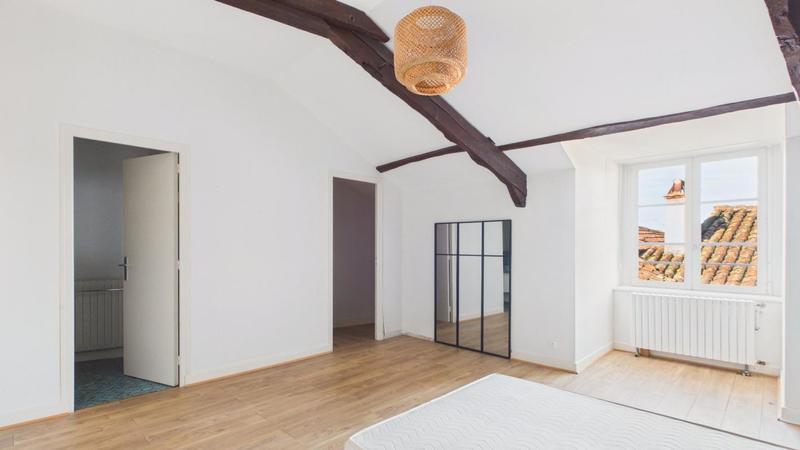 Appartement - 105 m² - 4 pièces