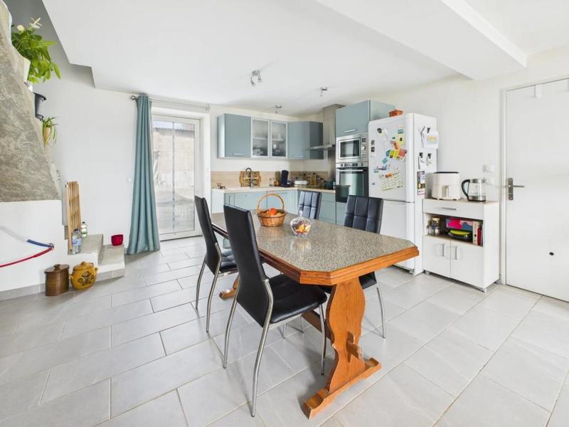 Maison - 104 m² - 5 pièces