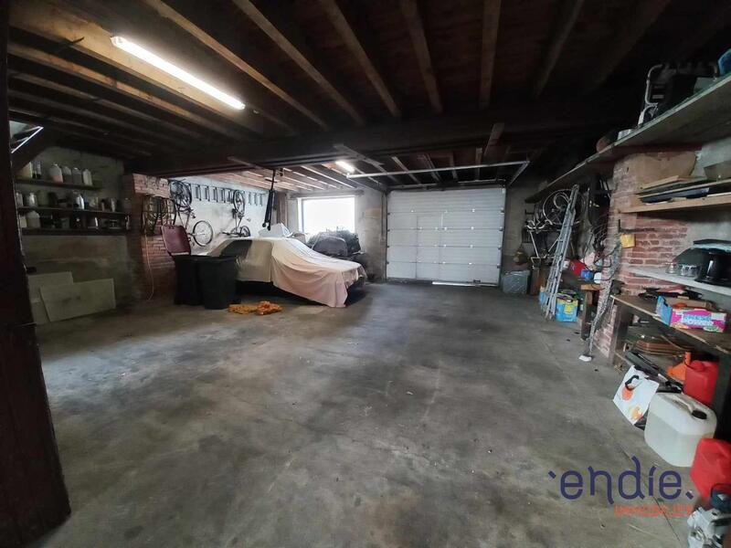 Maison - 246 m² - 7 pièces