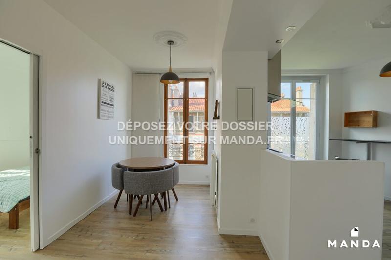 Chambre - 12 m² - 5 pièces