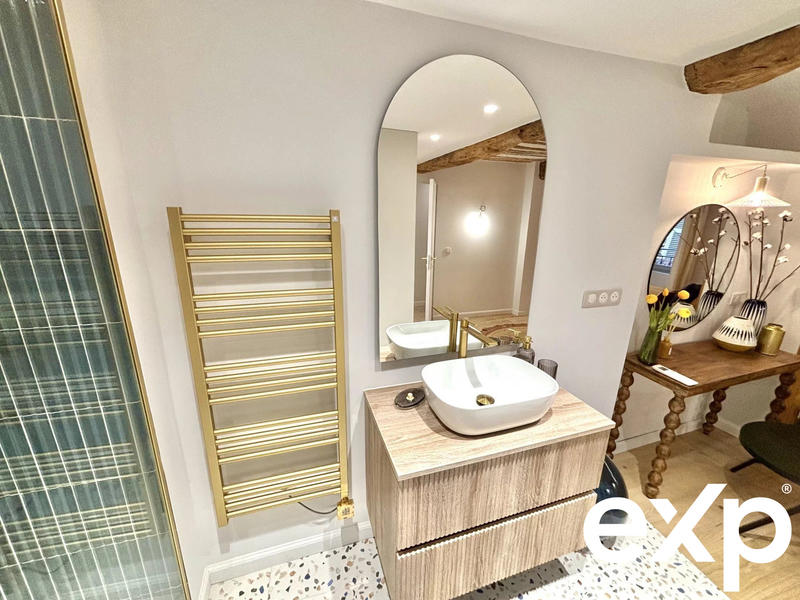 Maison traditionnelle - 77 m² - 4 pièces