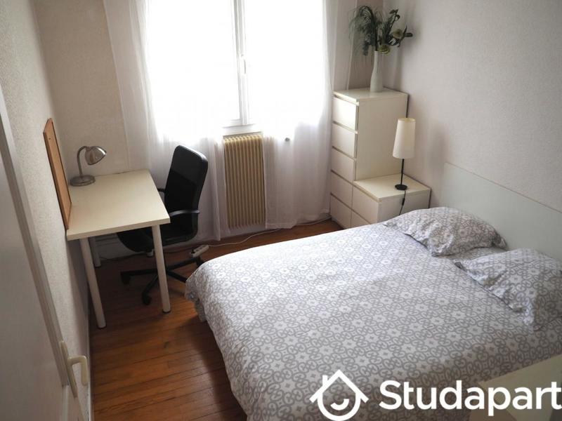 Chambre - 12 m² - 1 pièce