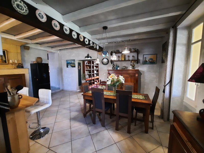 Maison - 179 m² - 7 pièces