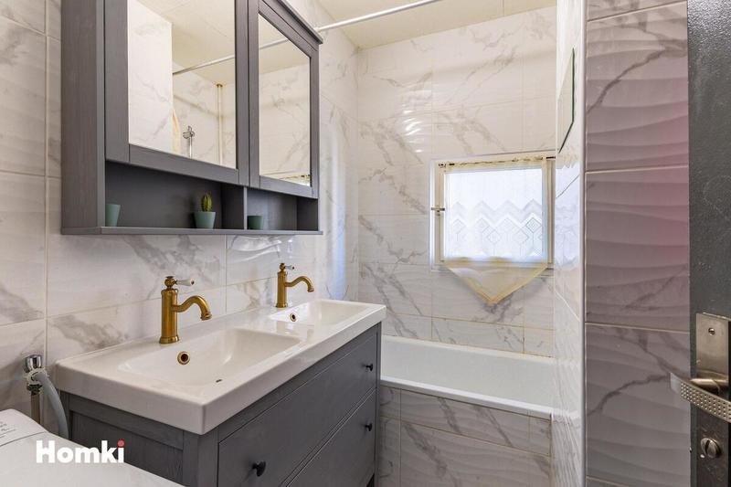 Appartement - 122 m² - 6 pièces