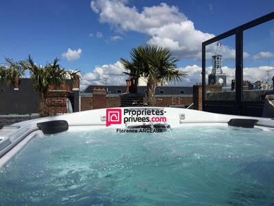 Maison - 241 m² - 8 pièces