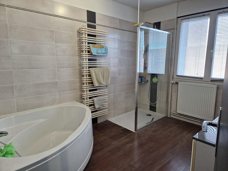 Appartement - 101 m² - 4 pièces