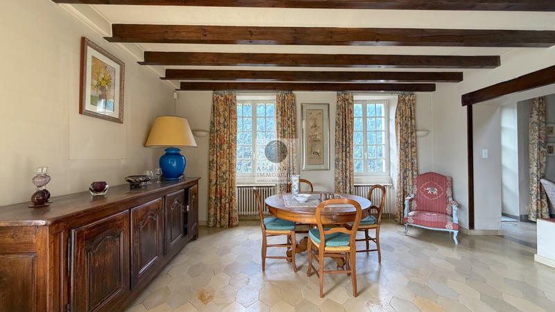 Maison - 217 m² - 7 pièces