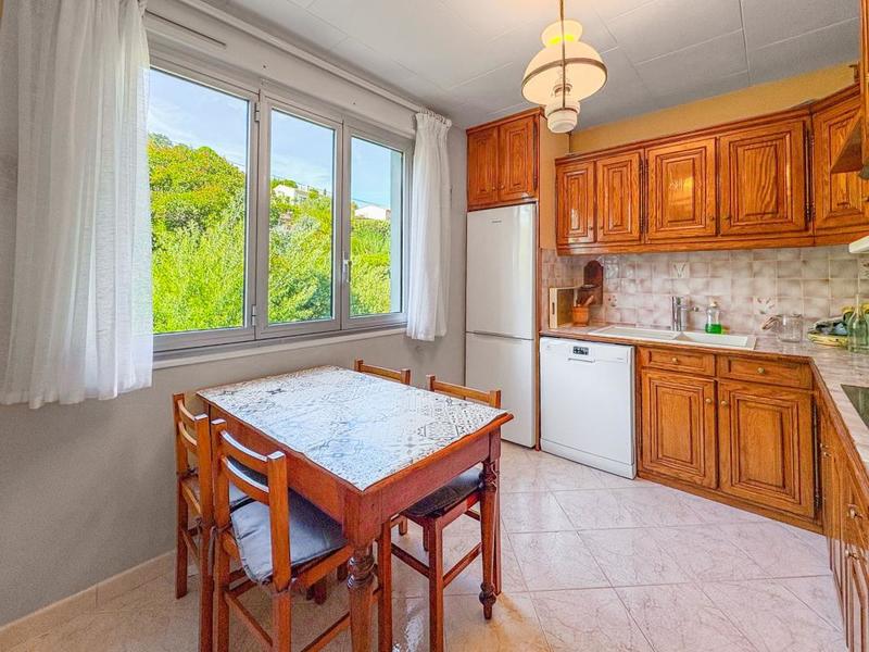 Appartement - 99 m² - 4 pièces