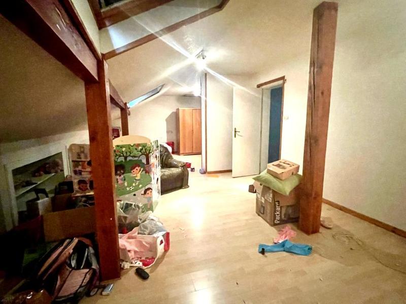 Maison - 170 m² - 8 pièces