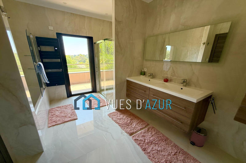 Maison - 186 m² - 5 pièces