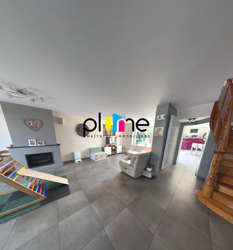 Maison contemporaine - 240 m² - 7 pièces