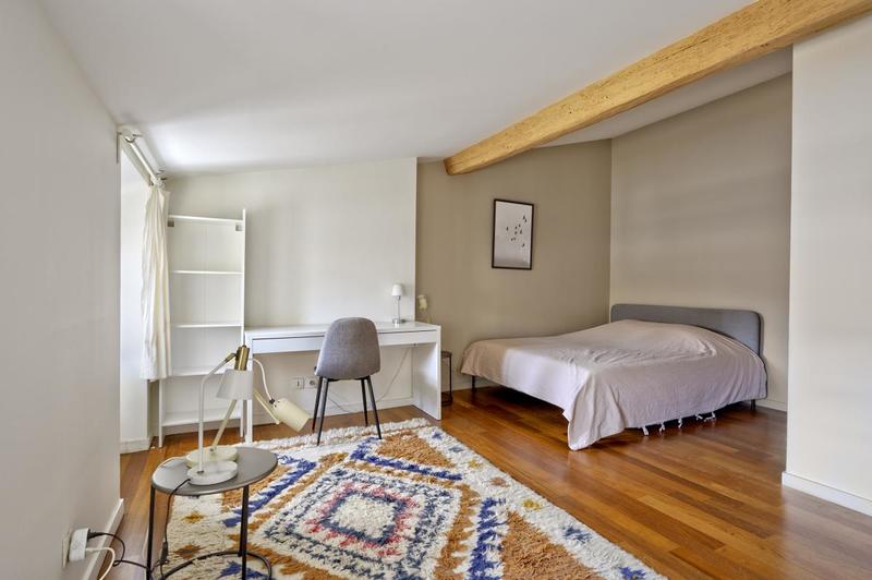 Appartement ancien - 102 m² - 4 pièces