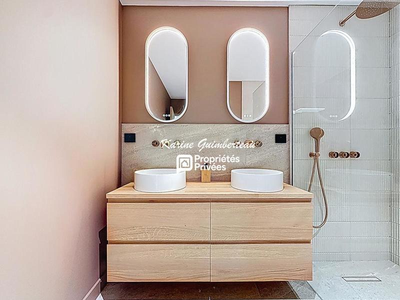 Villa - 200 m² - 8 pièces