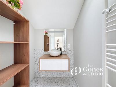 Loft - 113 m² - 4 pièces