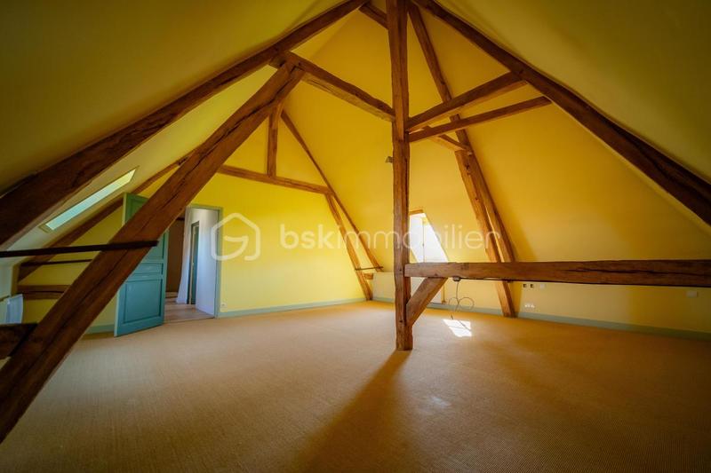 Propriété - 324 m² - 11 pièces