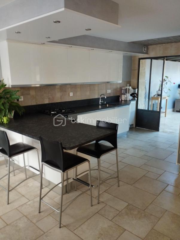 Maison - 158 m² - 7 pièces