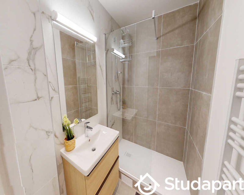 Chambre - 110 m² - 1 pièce