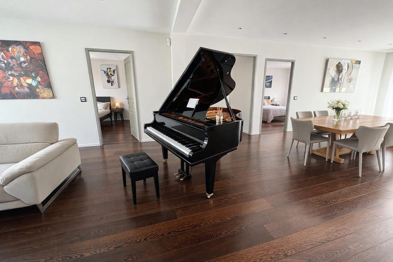 Appartement - 205 m² - 6 pièces