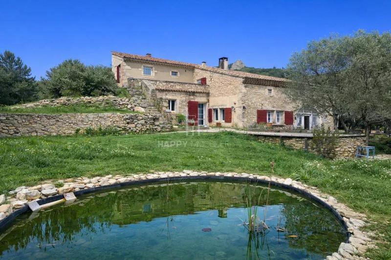 Mas - 250 m² - 8 pièces