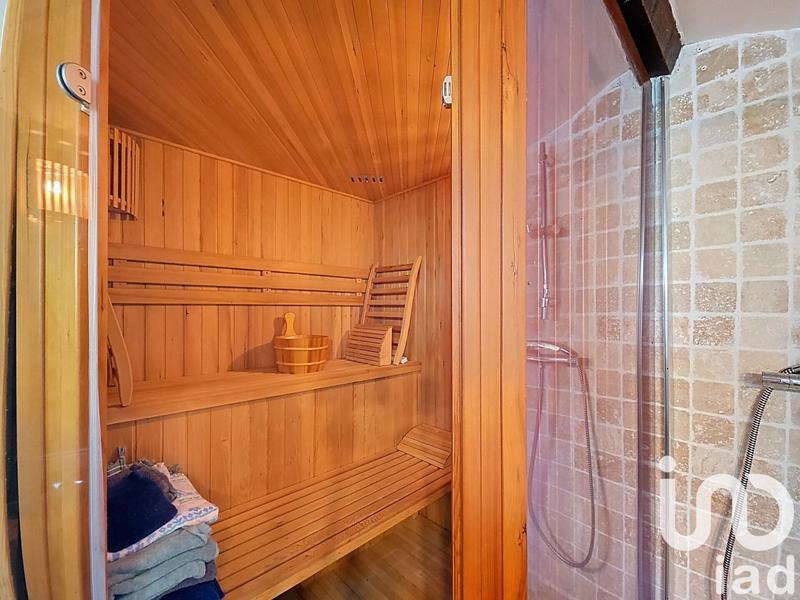 Maison de maîtres - 200 m² - 9 pièces