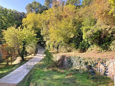 Maison traditionnelle - 179 m² - 6 pièces