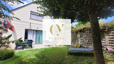 Maison - 95 m² - 5 pièces