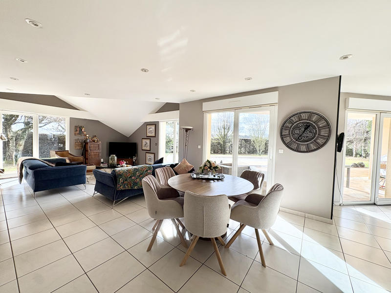 Maison - 140 m² - 4 pièces