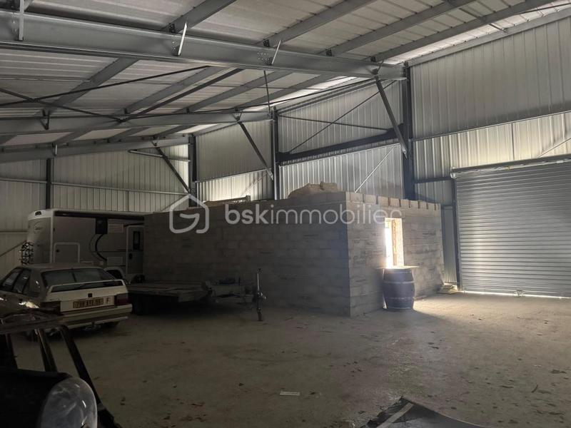 Local commercial - 250 m² - 4 pièces