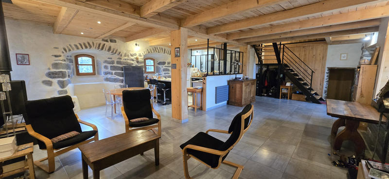 Maison - 153 m² - 7 pièces