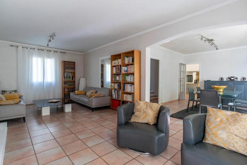 Mas - 162 m² - 10 pièces