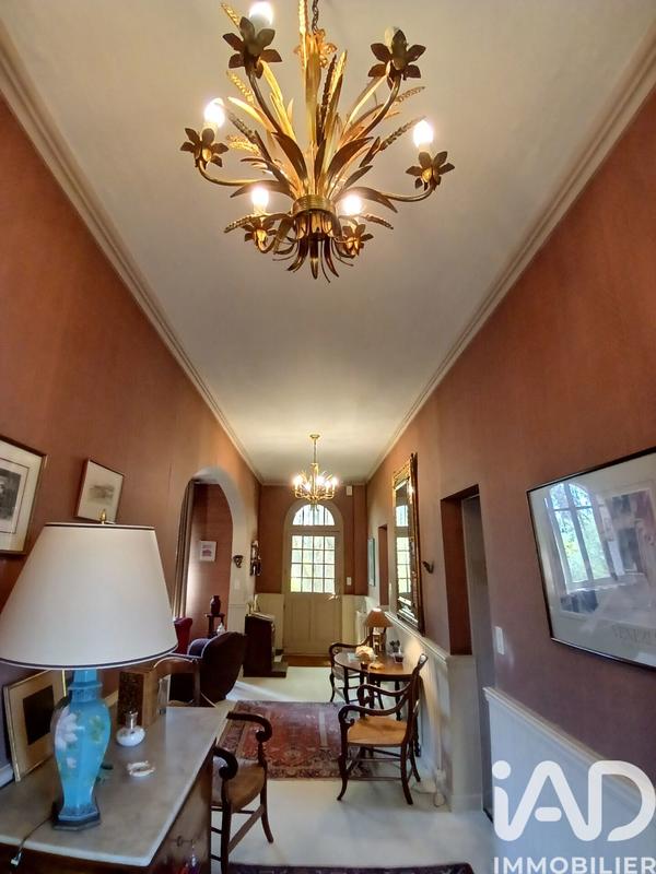 Maison - 211 m² - 8 pièces