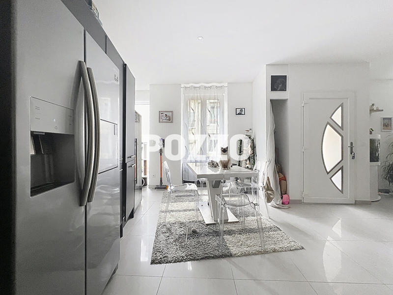 Maison - 104 m² - 5 pièces