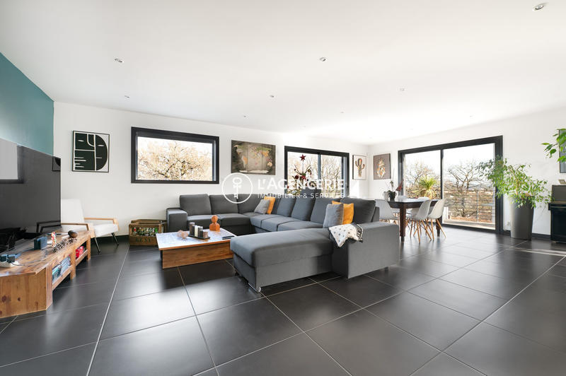 Maison - 184 m² - 6 pièces