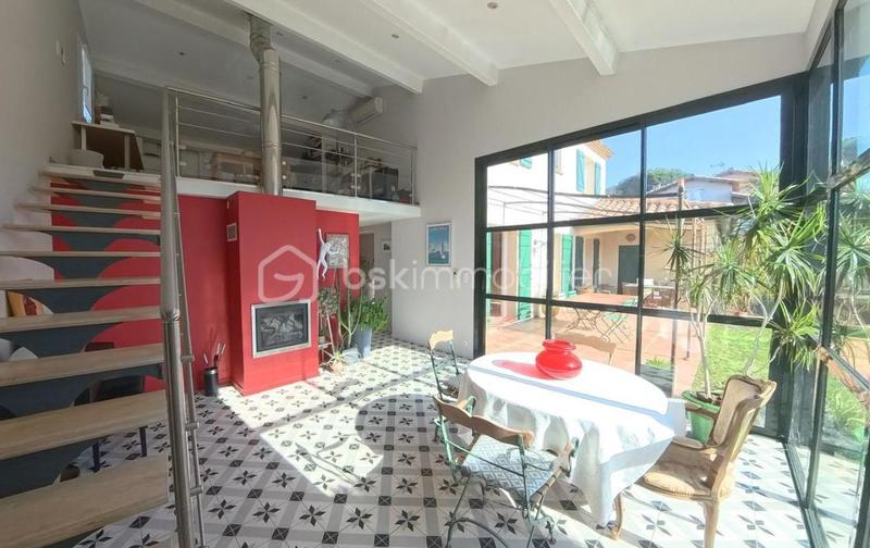 Villa - 210 m² - 8 pièces