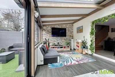 Maison - 111 m² - 5 pièces