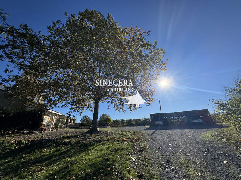 Maison traditionnelle - 160 m² - 9 pièces