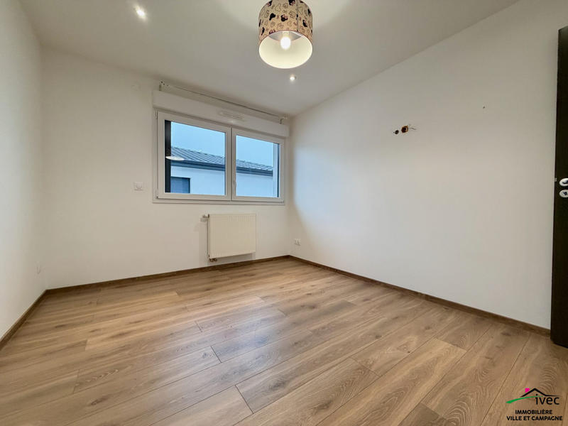 Duplex - 93 m² - 4 pièces