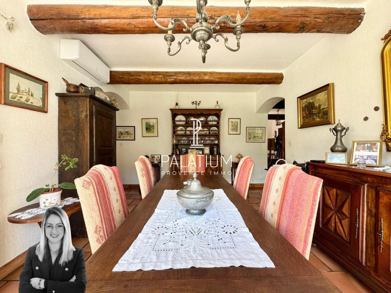 Villa - 202 m² - 7 pièces