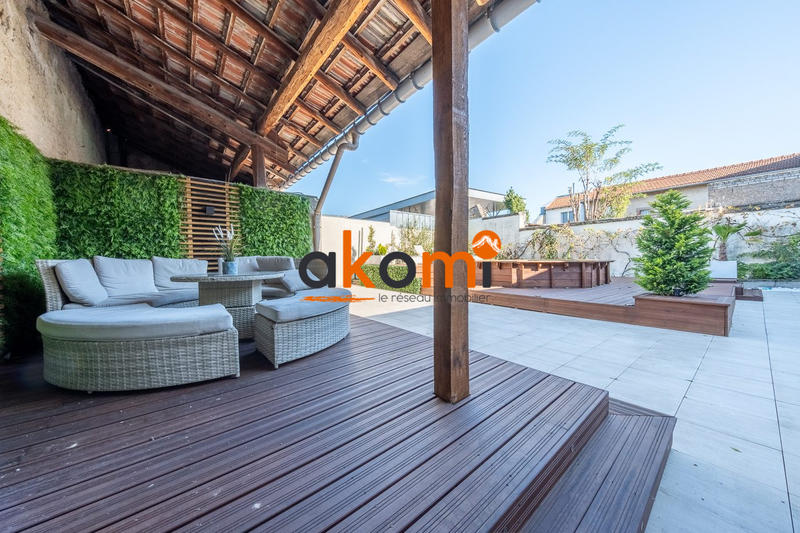 Maison ancienne - 257 m² - 8 pièces