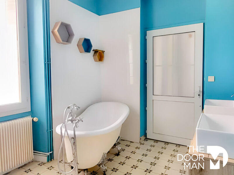 Maison bourgeoise - 245 m² - 9 pièces