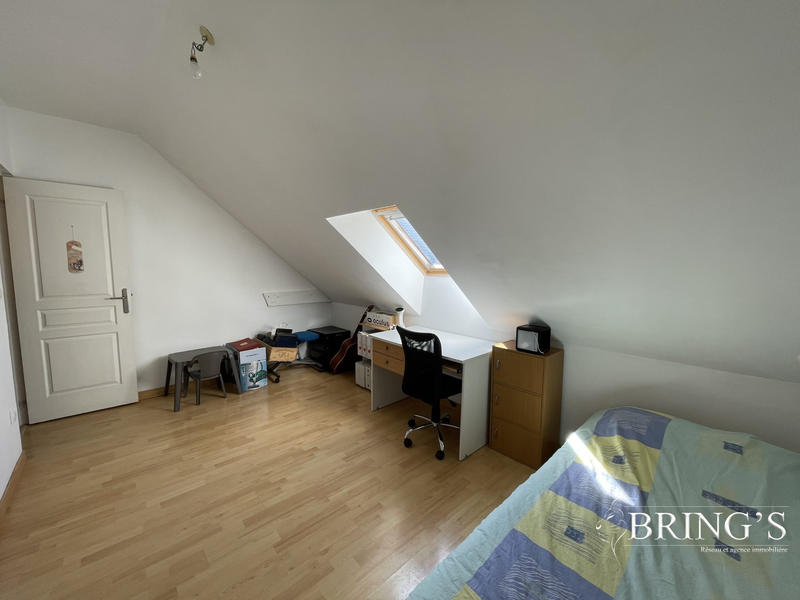 Maison traditionnelle - 151 m² - 5 pièces