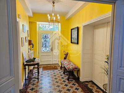 Propriété - 580 m² - 18 pièces