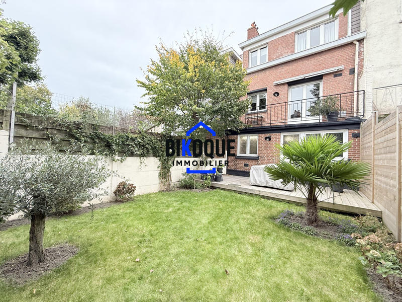 Maison - 94 m² - 5 pièces