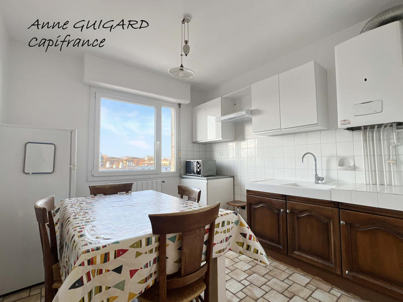 Appartement - 80 m² - 4 pièces