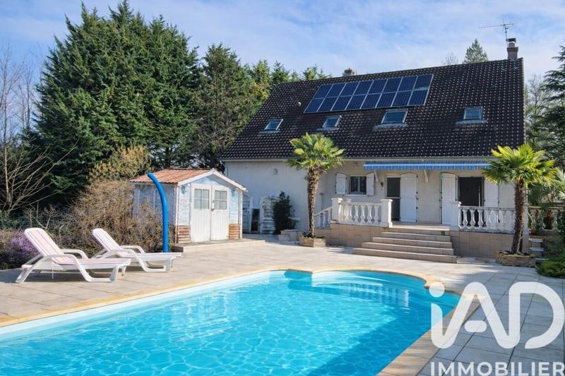 Maison - 167 m² - 7 pièces