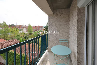 Appartement - 82 m² - 3 pièces