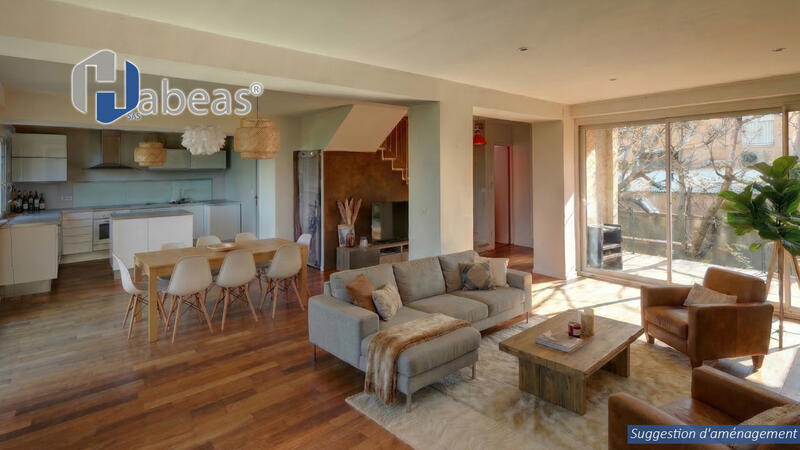 Maison - 123 m² - 4 pièces