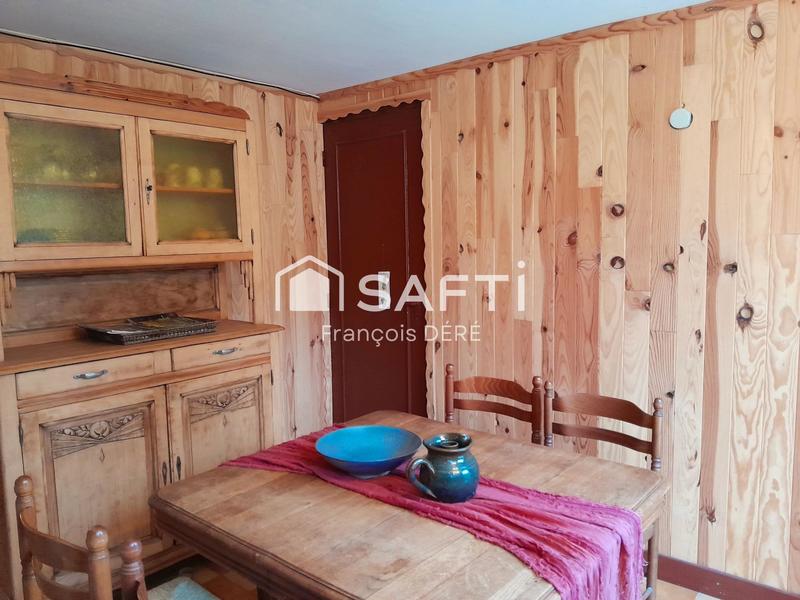 Maison - 238 m² - 9 pièces