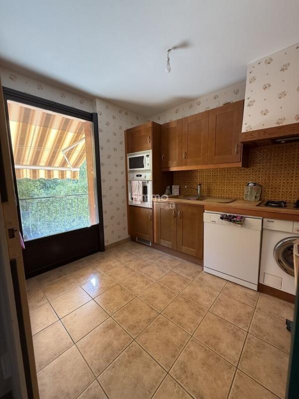 Appartement - 90 m² - 4 pièces